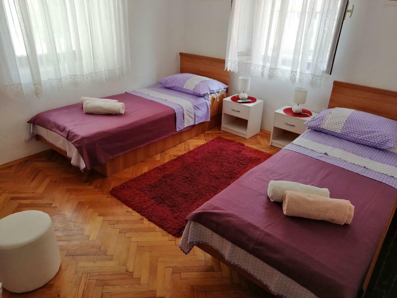 House Lotties Villa Stari Grad  Rum bild
