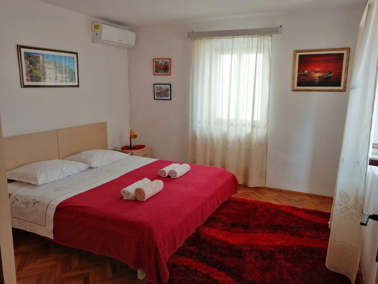 House Lotties Villa Stari Grad  Rum bild