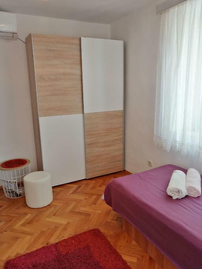 House Lotties Villa Stari Grad  Rum bild